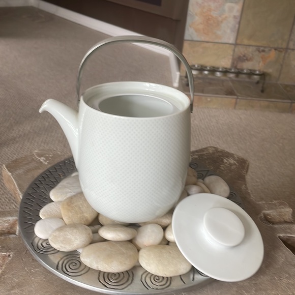 Rosenthal Teapot - Picture 2 of 5